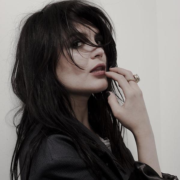 Alison Mosshart songs listen or download mp3